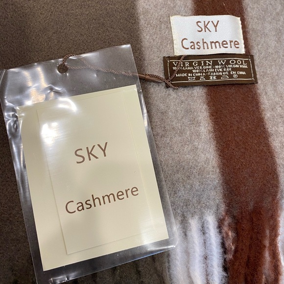 SKY Cashmere 100% Virgin Wool Scarf - Picture 1 of 3